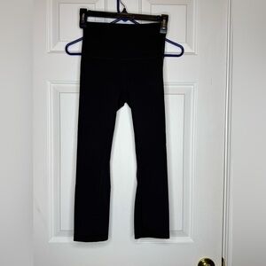 Black Lululemon Capri Leggings Size 4